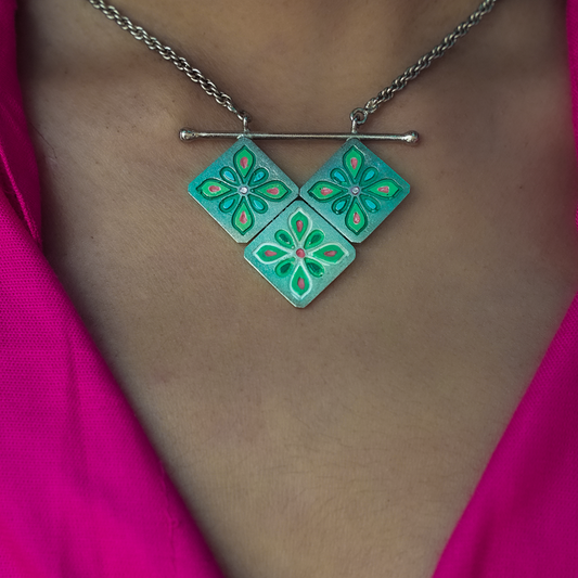 Melissa Neckpiece